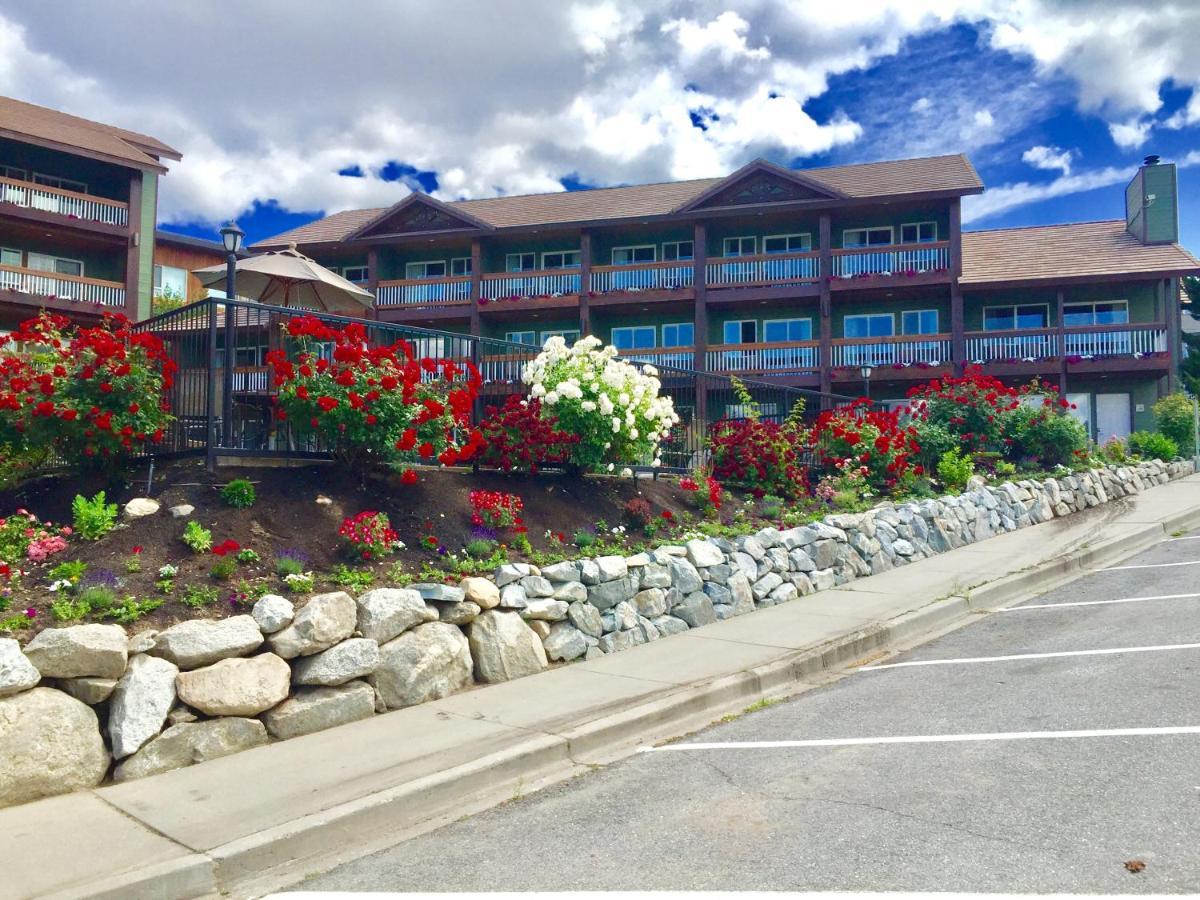 Lakeside Lodge And Suites Chelan Exterior photo